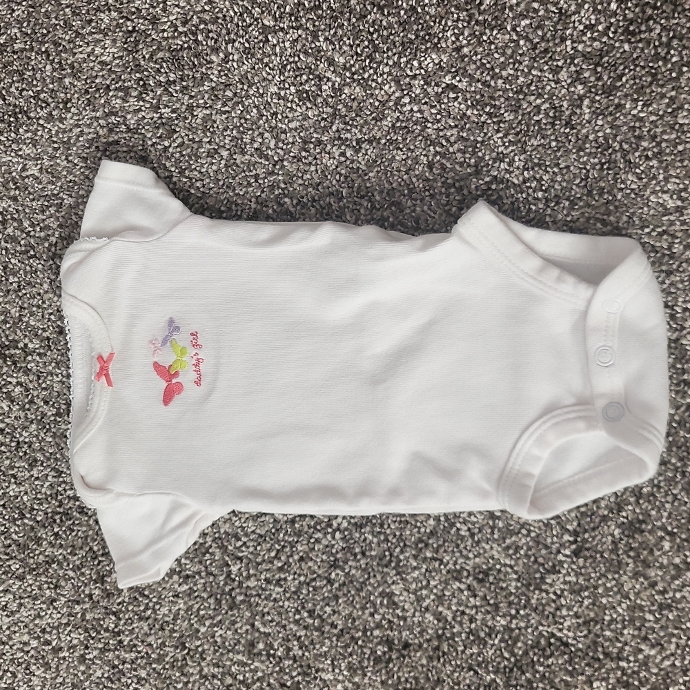 Newborn daddy's girl white onesie